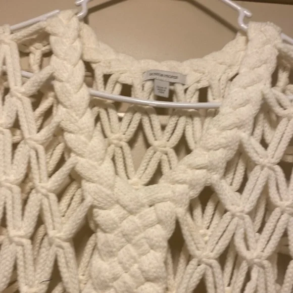 Cream stylish, woven, cutout sweater! - Picture 3 of 5